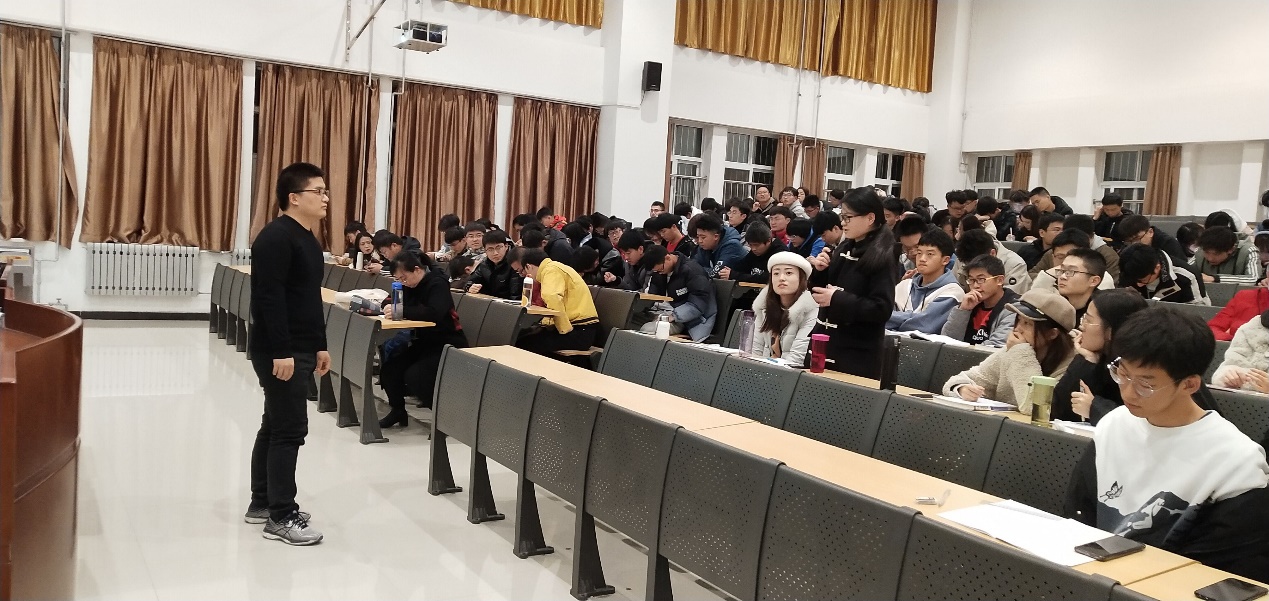 说明: D:\伟德国际1946\新材料系资料\2020.12.8走进新材料系列讲座(四)—锂离子电池的起源、未来及挑战\2.jpg